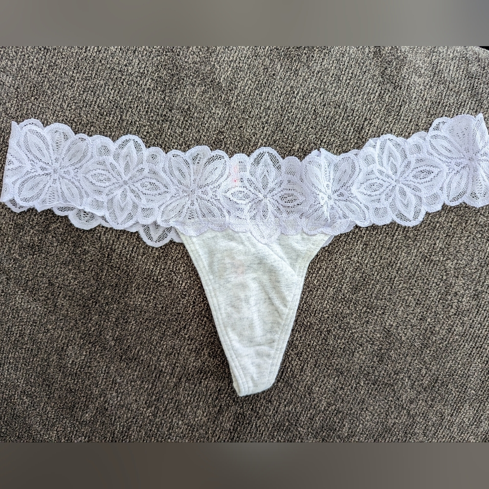 PINK Thong with Lace Waist Panty Size M NWOT